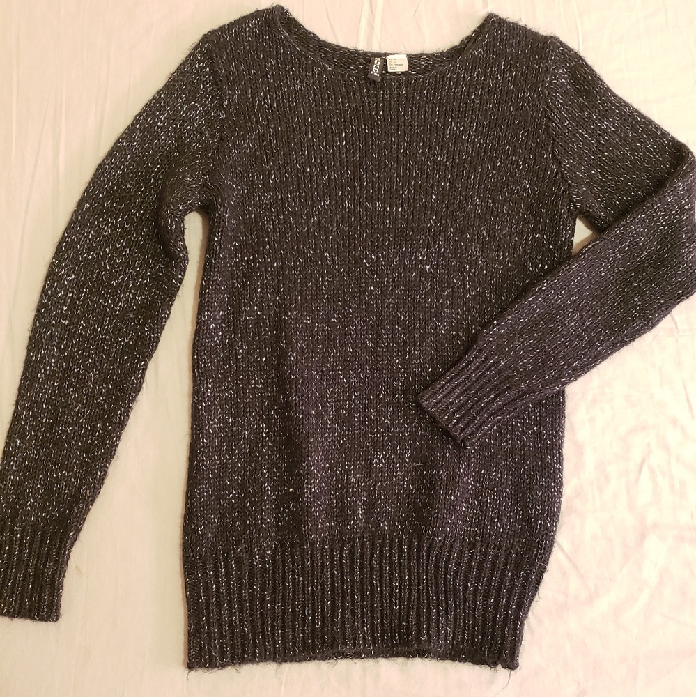 H & M sweater